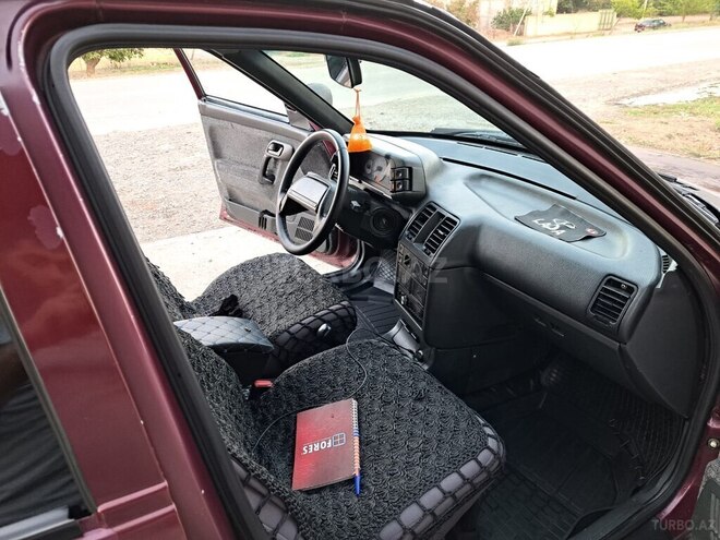 LADA (VAZ) 2110 2001, 275,000 km - 1.5 l - Xudat