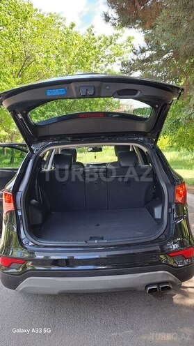 Hyundai Santa Fe-12