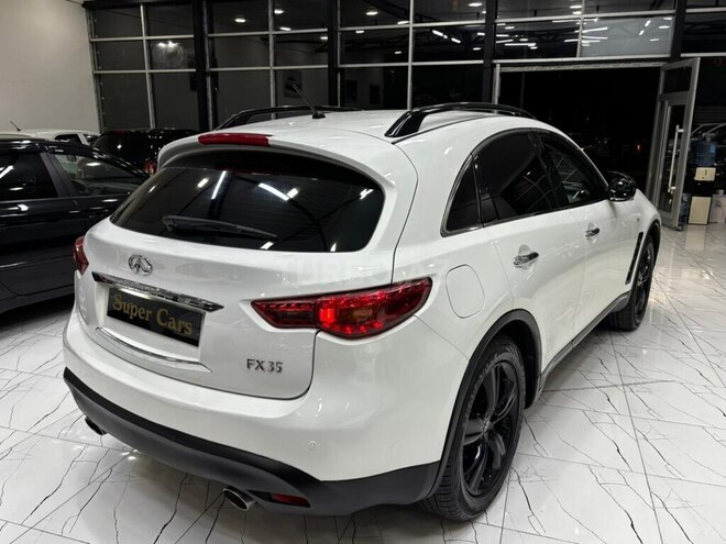 Infiniti FX35-7
