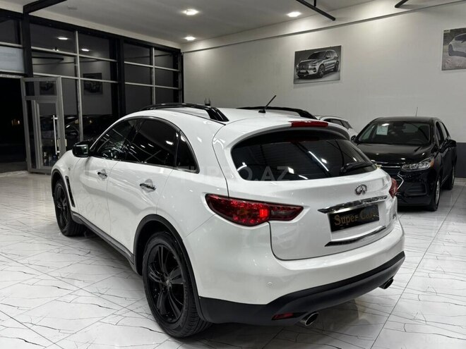 Infiniti FX35-8