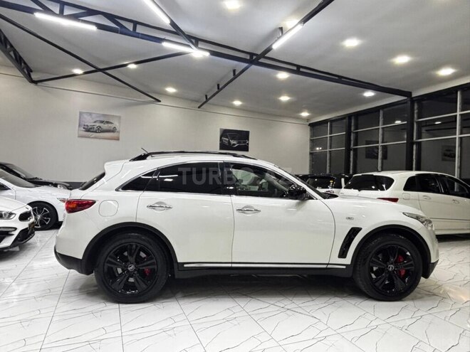 Infiniti FX35-5