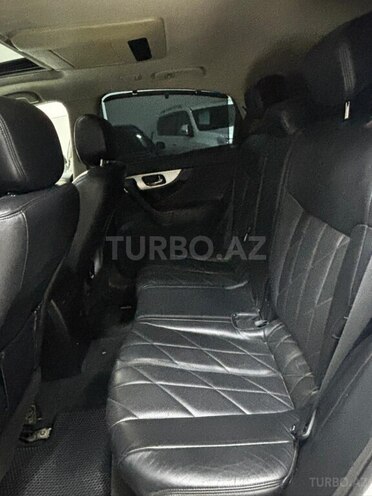 Infiniti FX35-12