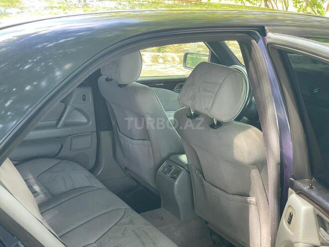 Mercedes E 230-6