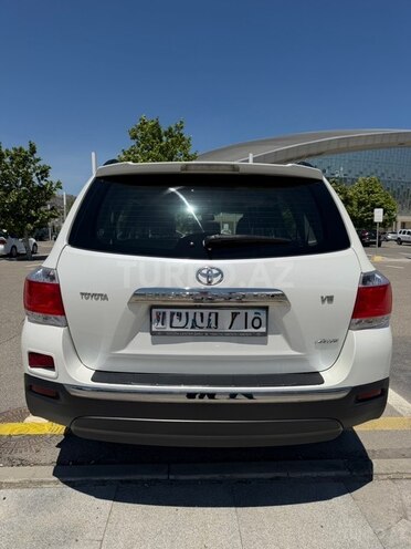Toyota Highlander-5
