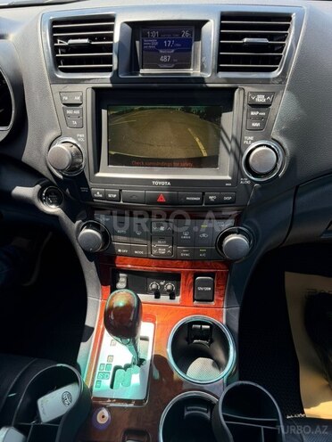 Toyota Highlander-16