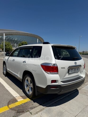 Toyota Highlander-4