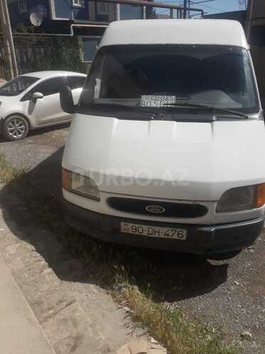 Ford Transit-1