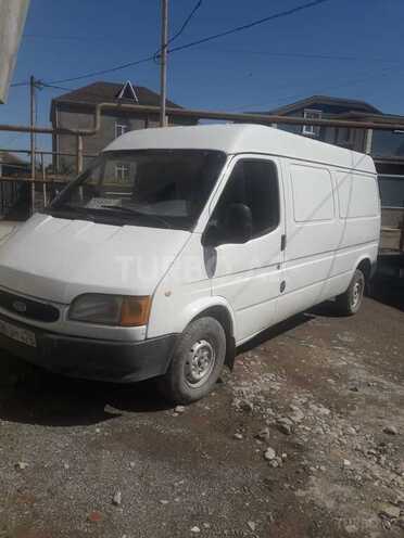 Ford Transit-4