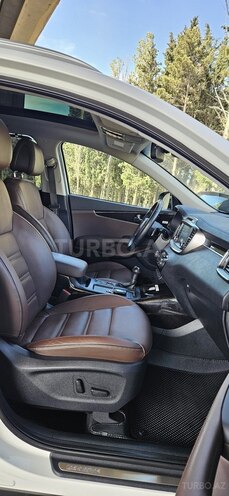 Kia Sorento-13