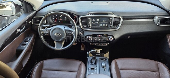 Kia Sorento-14