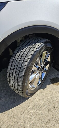 Kia Sorento-19