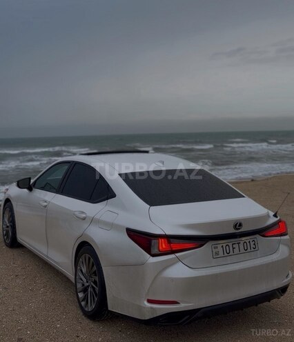 Lexus ES 300h-3