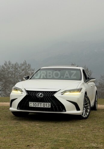 Lexus ES 300h-1