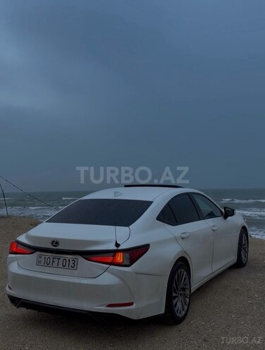 Lexus ES 300h-4