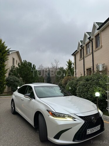 Lexus ES 300h-8