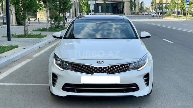 Kia K5-1