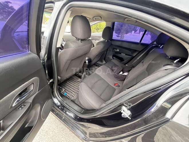 Chevrolet Cruze-6