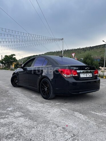 Chevrolet Cruze-12