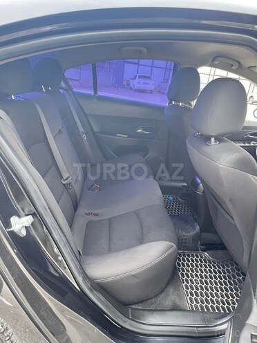Chevrolet Cruze-10