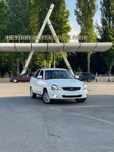 LADA (VAZ) Priora-1