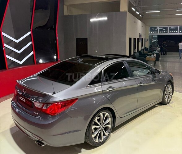 Hyundai Sonata-10
