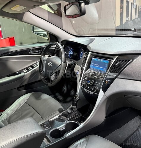 Hyundai Sonata-19