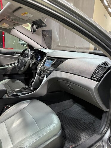 Hyundai Sonata-18