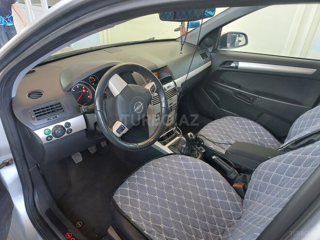 Opel Astra-10
