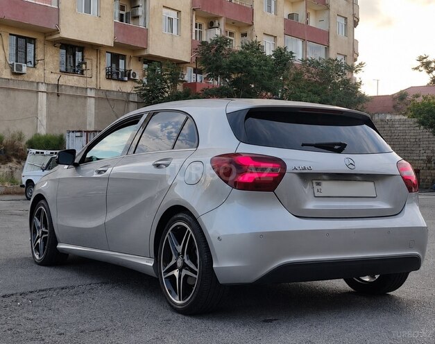 Mercedes A 180 2015, 50,450 km - 1.6 l - Bakı