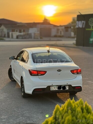 Kia Rio-4