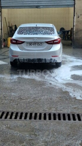 Hyundai Elantra-8