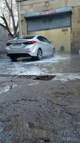 Hyundai Elantra-7