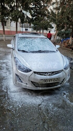 Hyundai Elantra-10