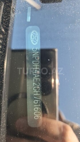 Hyundai Elantra-17