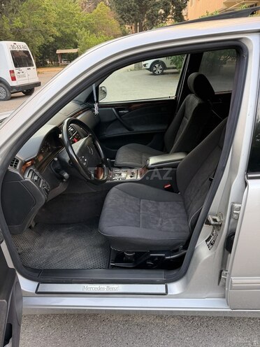 Mercedes E 270-14