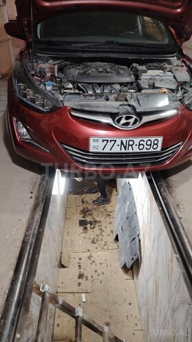 Hyundai Elantra-4
