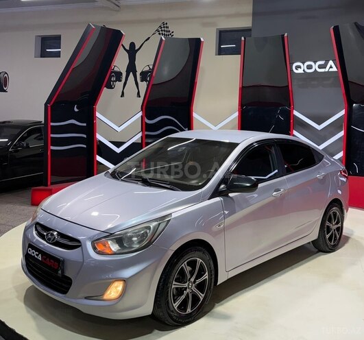 Hyundai Accent-1