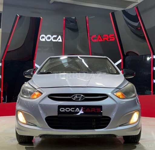 Hyundai Accent-4