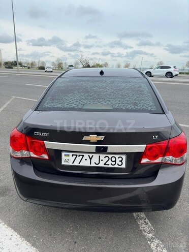 Chevrolet Cruze-2