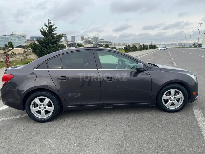 Chevrolet Cruze-6