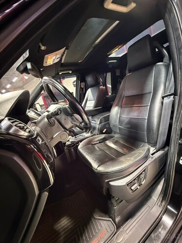 Land Rover Discovery-16