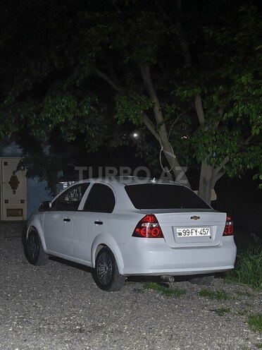 Chevrolet Aveo-3