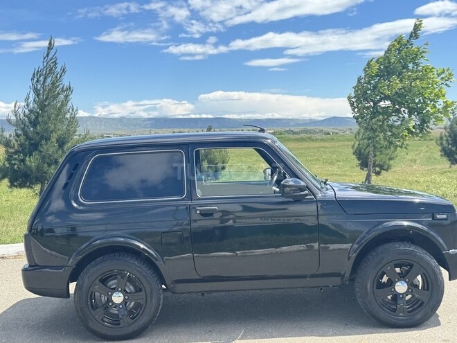 LADA (VAZ) Niva-3