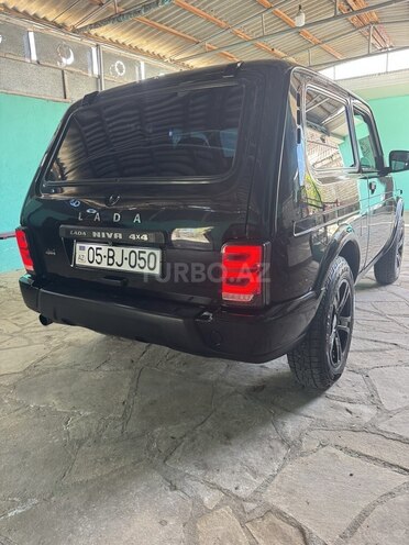 LADA (VAZ) Niva-11