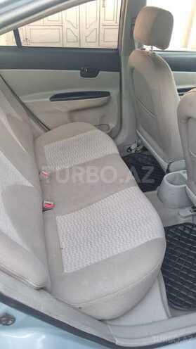 Hyundai Accent-7