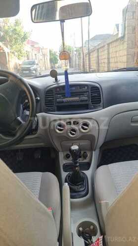 Hyundai Accent-6