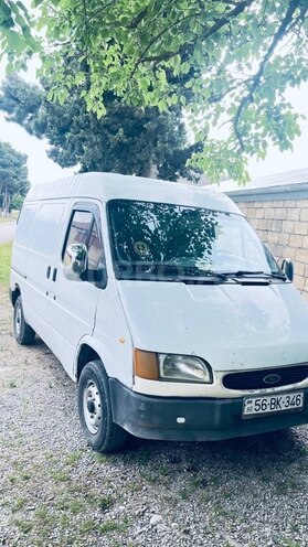 Ford Transit-4