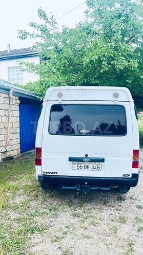 Ford Transit-2
