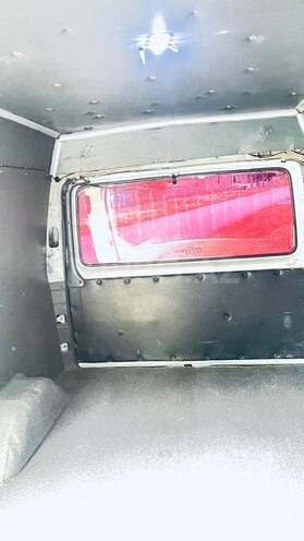 Ford Transit-9