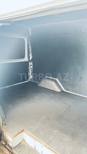 Ford Transit-10